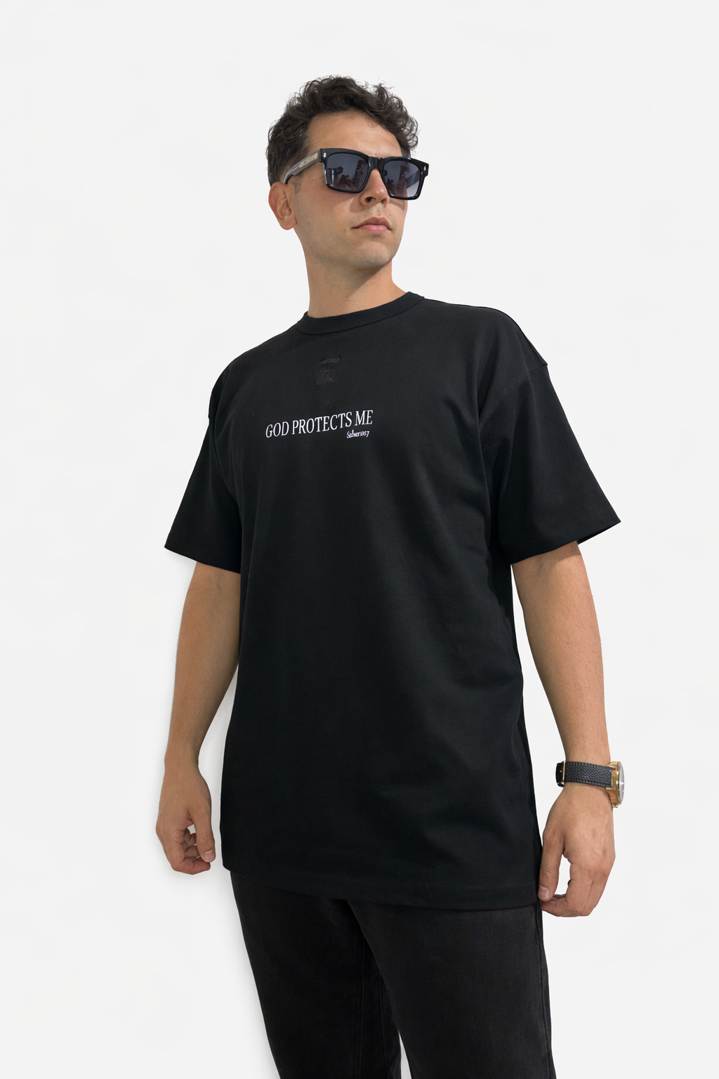 GOD PROTETCS ME - Polera Loose Fit